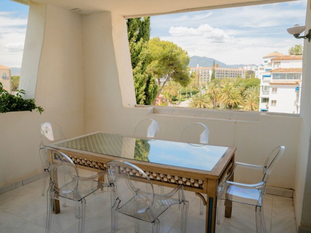 4 Bedrooms Apartment in Puerto Banús