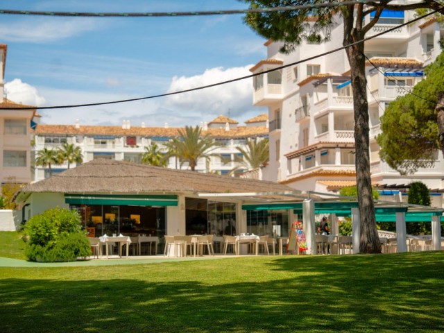 4 Bedrooms Apartment in Puerto Banús