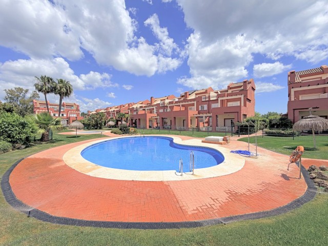4 Bedrooms Townhouse in Sotogrande