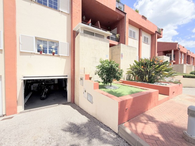 4 Bedrooms Townhouse in Sotogrande