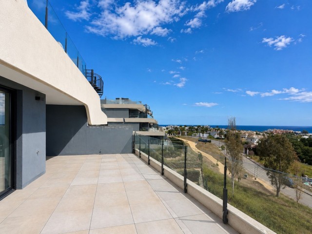 Appartement avec 3 Chambres  à Estepona