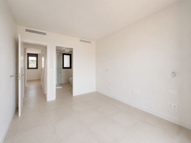 Appartement avec 3 Chambres  à Estepona