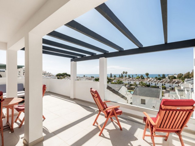 Appartement avec 3 Chambres  à Estepona