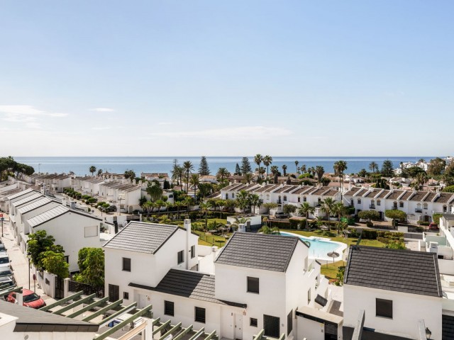Appartement avec 3 Chambres  à Estepona