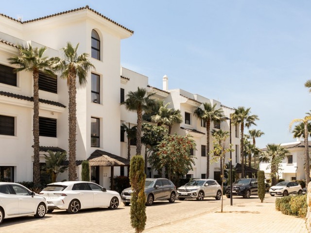 Appartement avec 3 Chambres  à Estepona