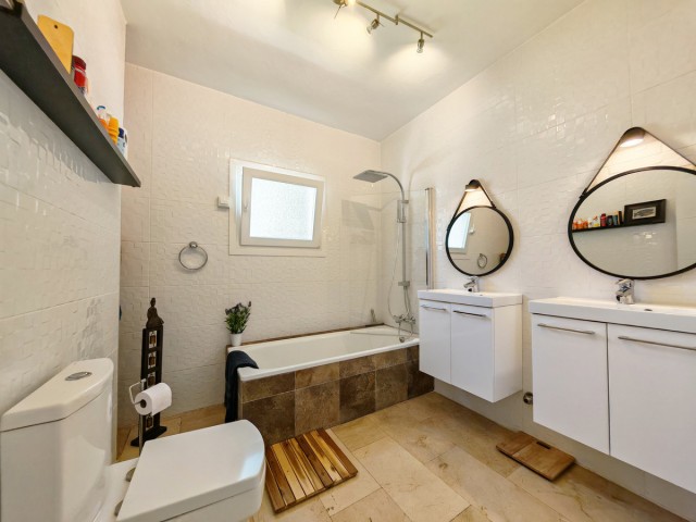 3 Bedrooms Villa in Calahonda