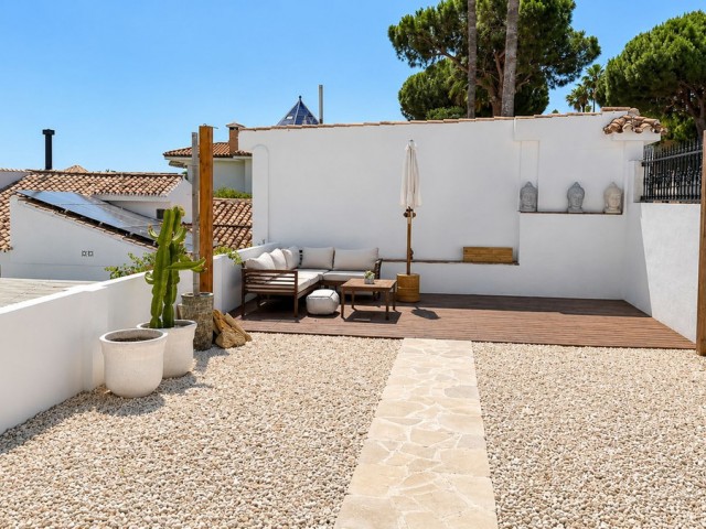 5 Bedrooms Villa in Torrequebrada