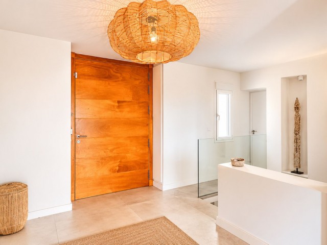 5 Bedrooms Villa in Torrequebrada