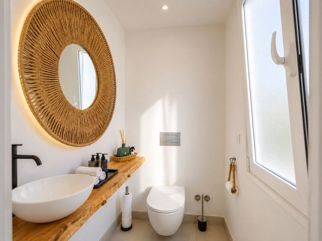 5 Bedrooms Villa in Torrequebrada