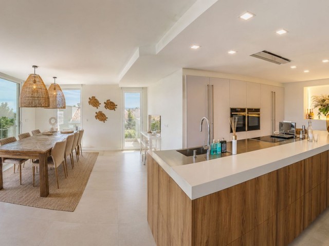 5 Bedrooms Villa in Torrequebrada