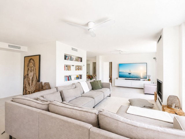 5 Bedrooms Villa in Torrequebrada