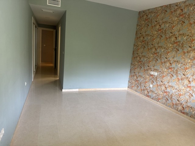 2 Bedrooms Apartment in Elviria