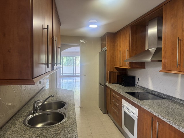 2 Bedrooms Apartment in Elviria