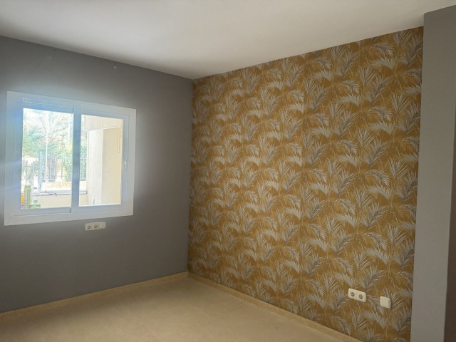 2 Bedrooms Apartment in Elviria