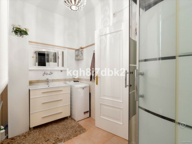 4 Soveroms Villa i Estepona