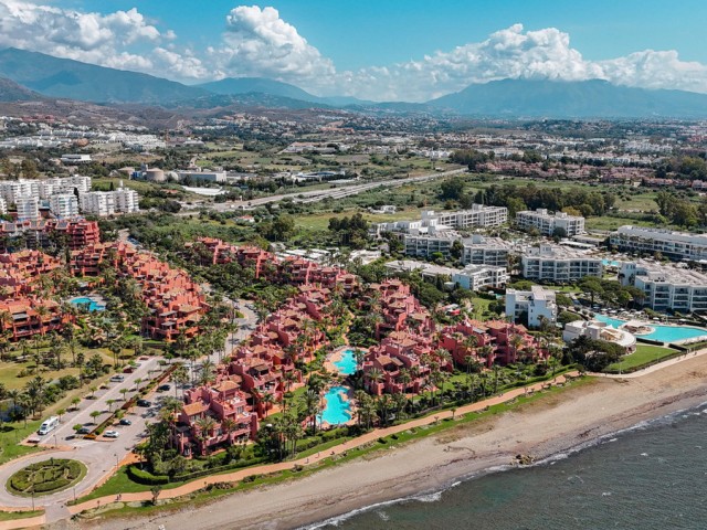 Appartement avec 3 Chambres  à Estepona