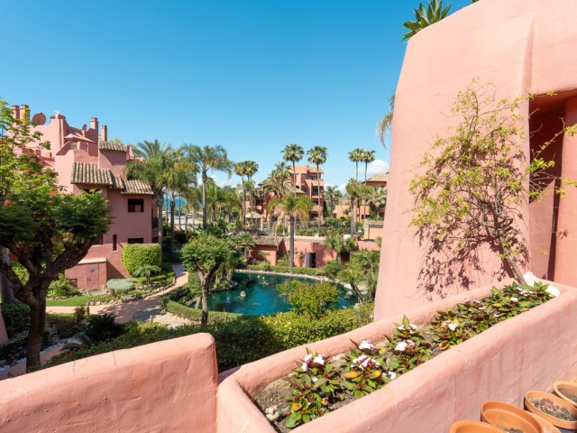 Appartement avec 3 Chambres  à Estepona