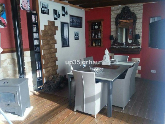Appartement avec 3 Chambres  à Estepona