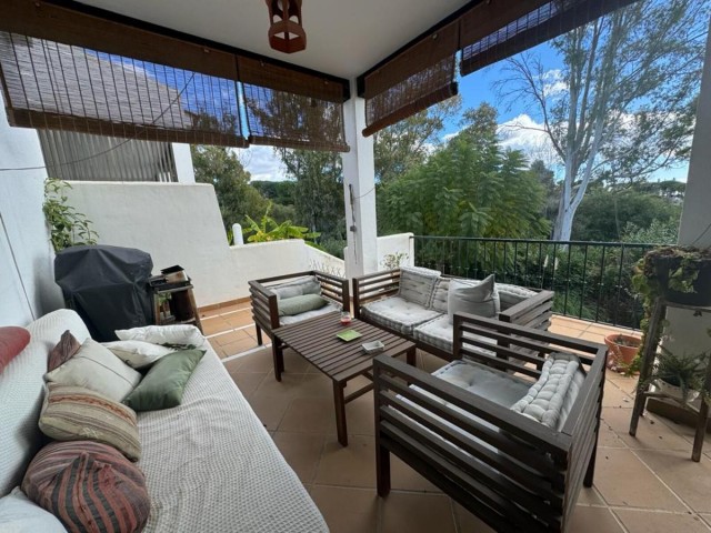 4 Slaapkamer Rijtjeshuis in Nueva Andalucía