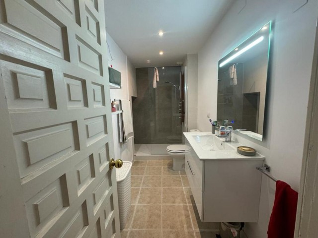 4 Slaapkamer Rijtjeshuis in Nueva Andalucía