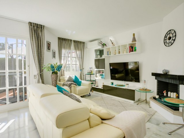 Maison mitoyenne avec 3 Chambres  à Bel Air
