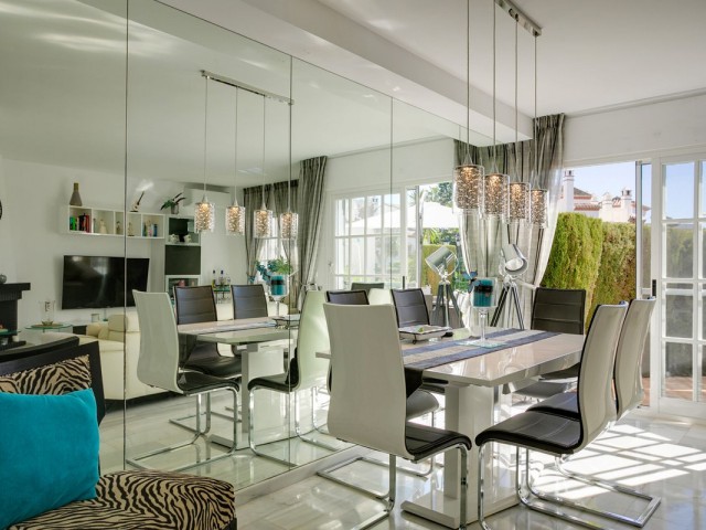 Maison mitoyenne avec 3 Chambres  à Bel Air