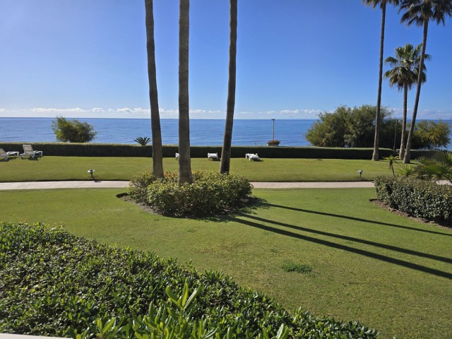 Appartement avec 3 Chambres  à Estepona