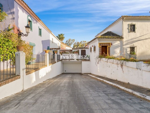 2 Schlafzimmer Reihenhaus in Guadalmina Baja