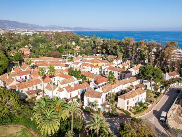 2 Schlafzimmer Reihenhaus in Guadalmina Baja