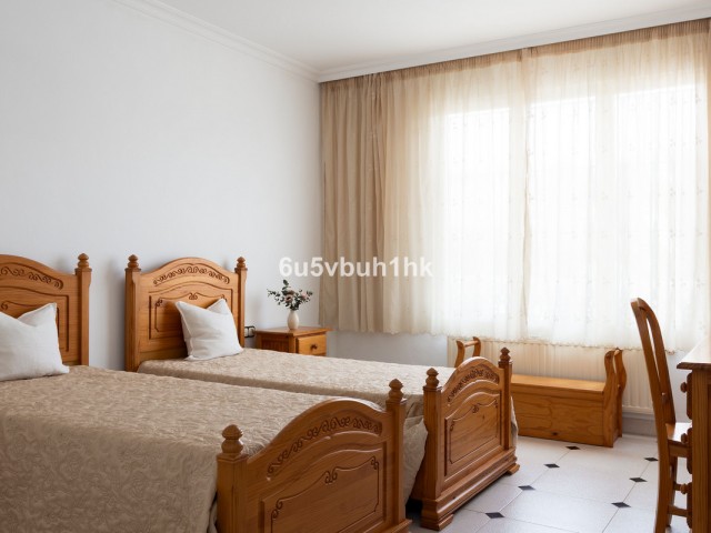 4 Bedrooms Villa in Marbella