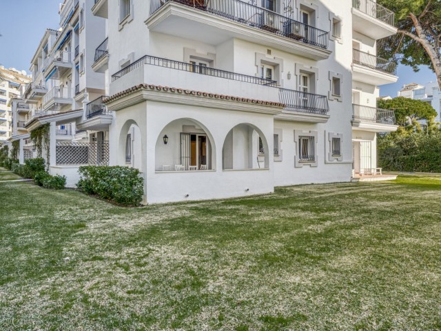 3 Bedrooms Apartment in Puerto Banús