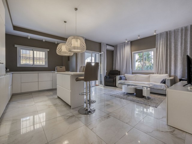 3 Bedrooms Apartment in Puerto Banús