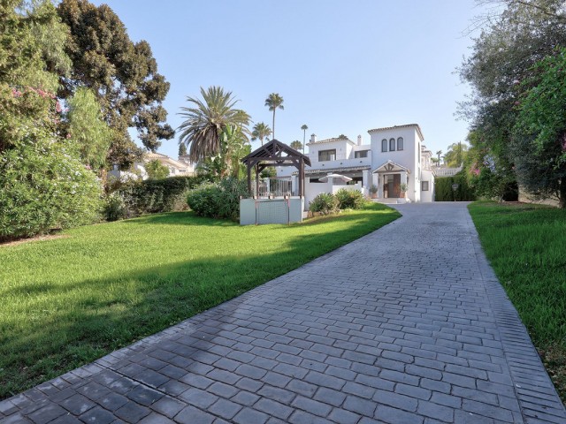 Villa avec 5 Chambres  à El Rosario