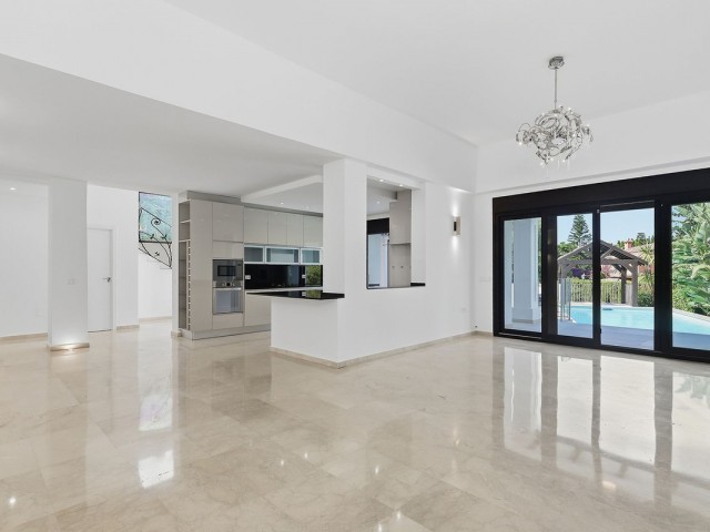 Villa avec 5 Chambres  à El Rosario