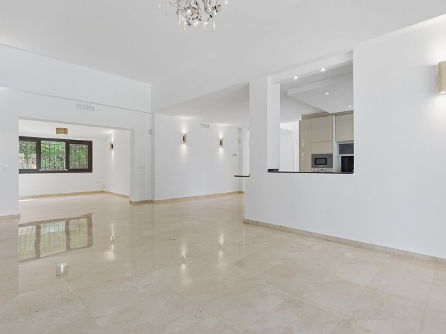 Villa avec 5 Chambres  à El Rosario