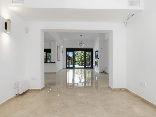 Villa avec 5 Chambres  à El Rosario