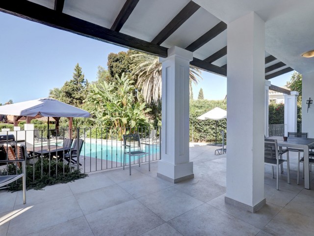Villa avec 5 Chambres  à El Rosario