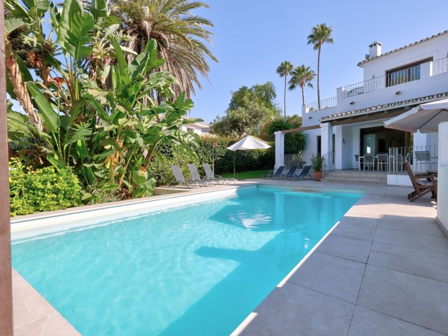 Villa avec 5 Chambres  à El Rosario