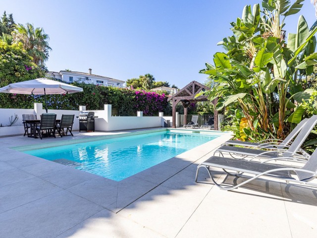 Villa avec 5 Chambres  à El Rosario