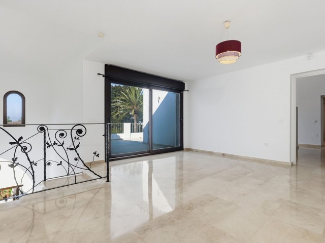 Villa avec 5 Chambres  à El Rosario