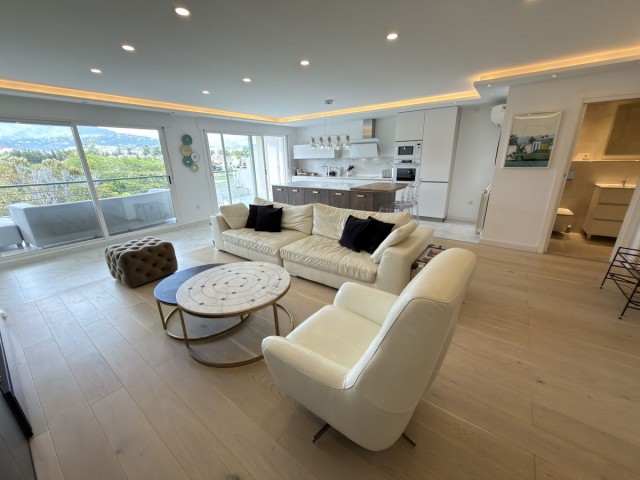 2 Bedrooms Apartment in San Pedro de Alcántara
