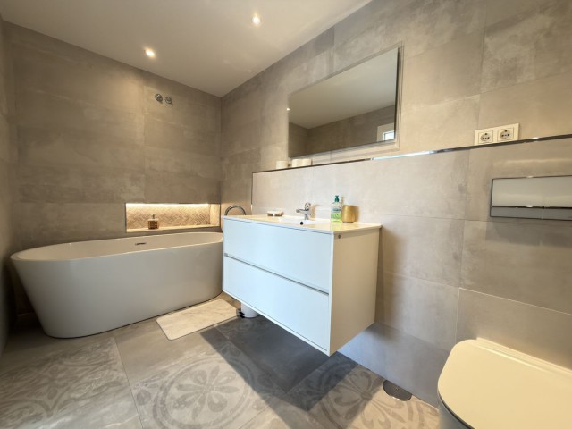 2 Bedrooms Apartment in San Pedro de Alcántara