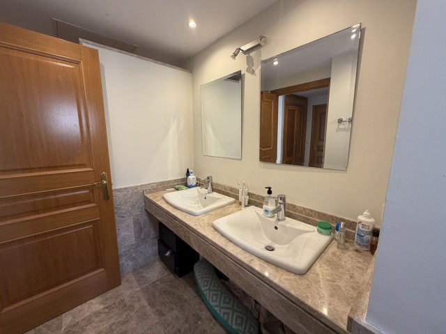 3 Bedrooms Townhouse in Marbella
