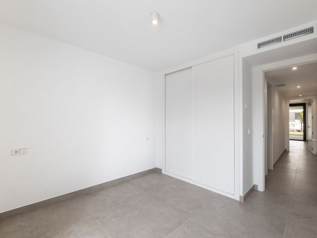 Appartement avec 3 Chambres  à Estepona
