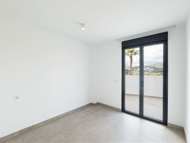 Appartement avec 3 Chambres  à Estepona
