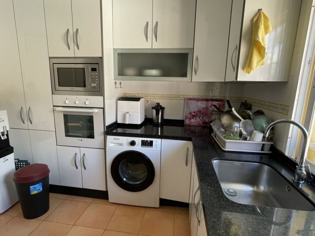 Appartement avec 3 Chambres  à Estepona