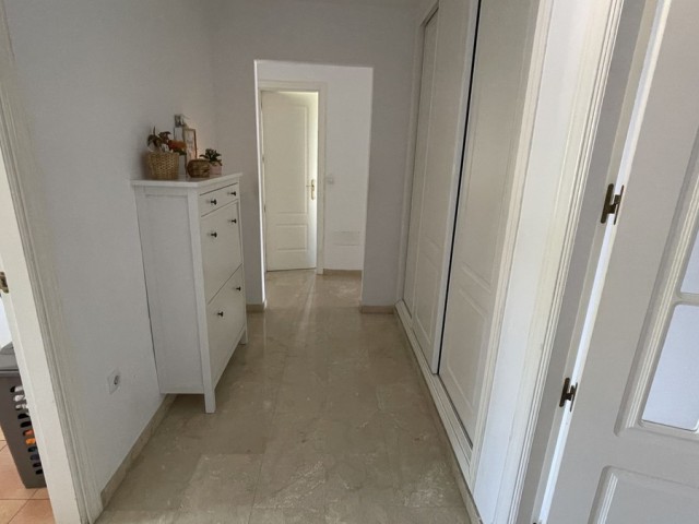 Appartement avec 3 Chambres  à Estepona