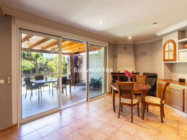 3 Makuuhuoneen Rivitalo Sierrezuela