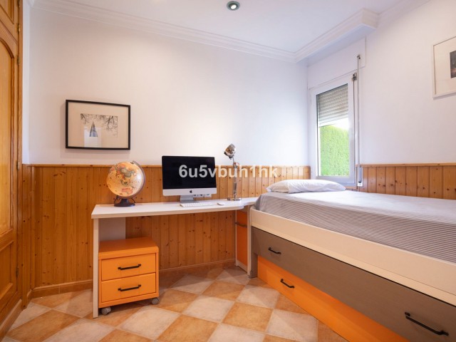 3 Makuuhuoneen Rivitalo Sierrezuela
