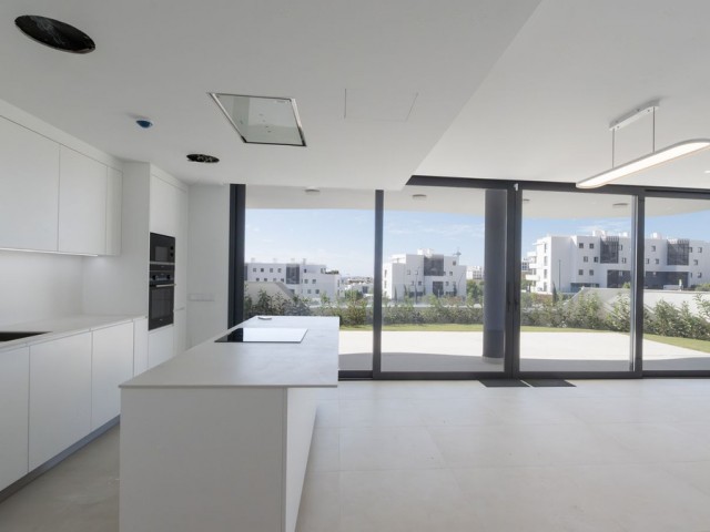 2 Bedrooms Apartment in Fuengirola